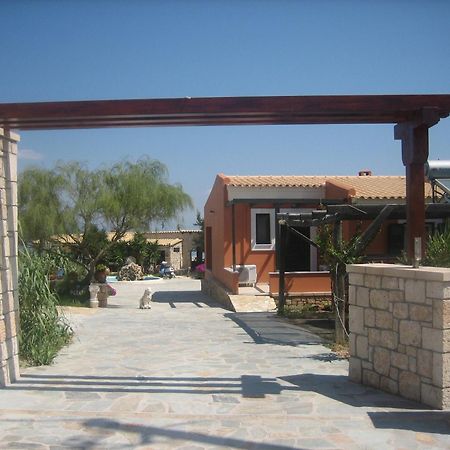 Irides Aparthotel Souvala Exterior photo