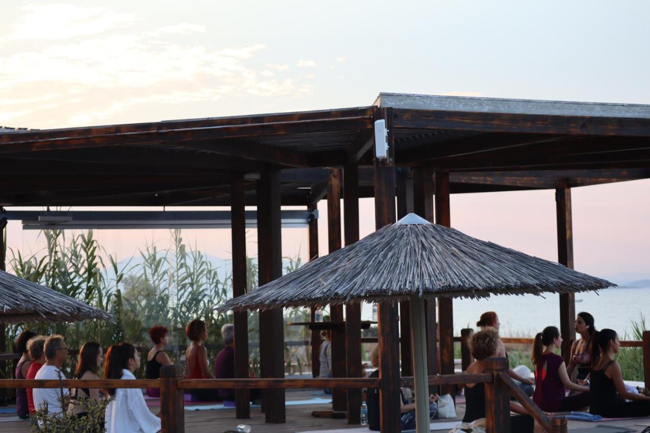 Irides Aparthotel Souvala Exterior photo