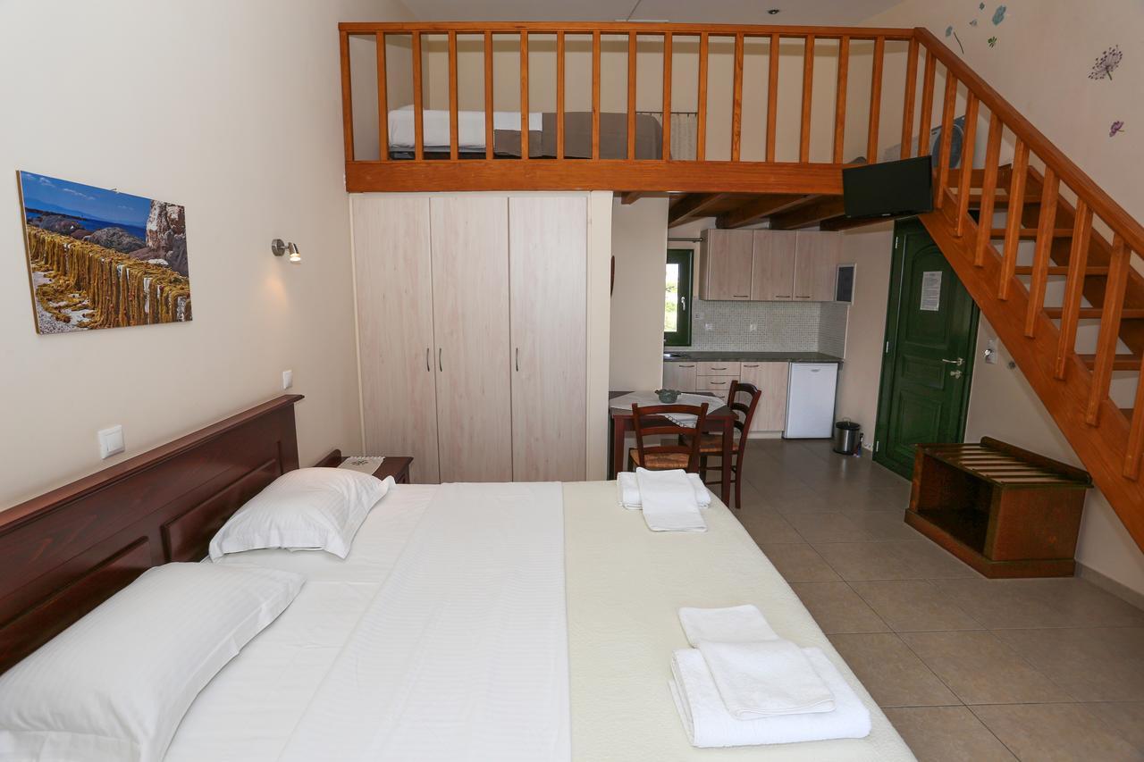 Irides Aparthotel Souvala Exterior photo